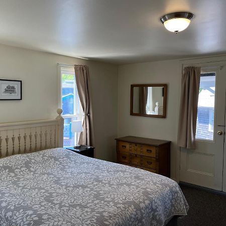 Hotel The Attleboro House Oak Bluffs Esterno foto